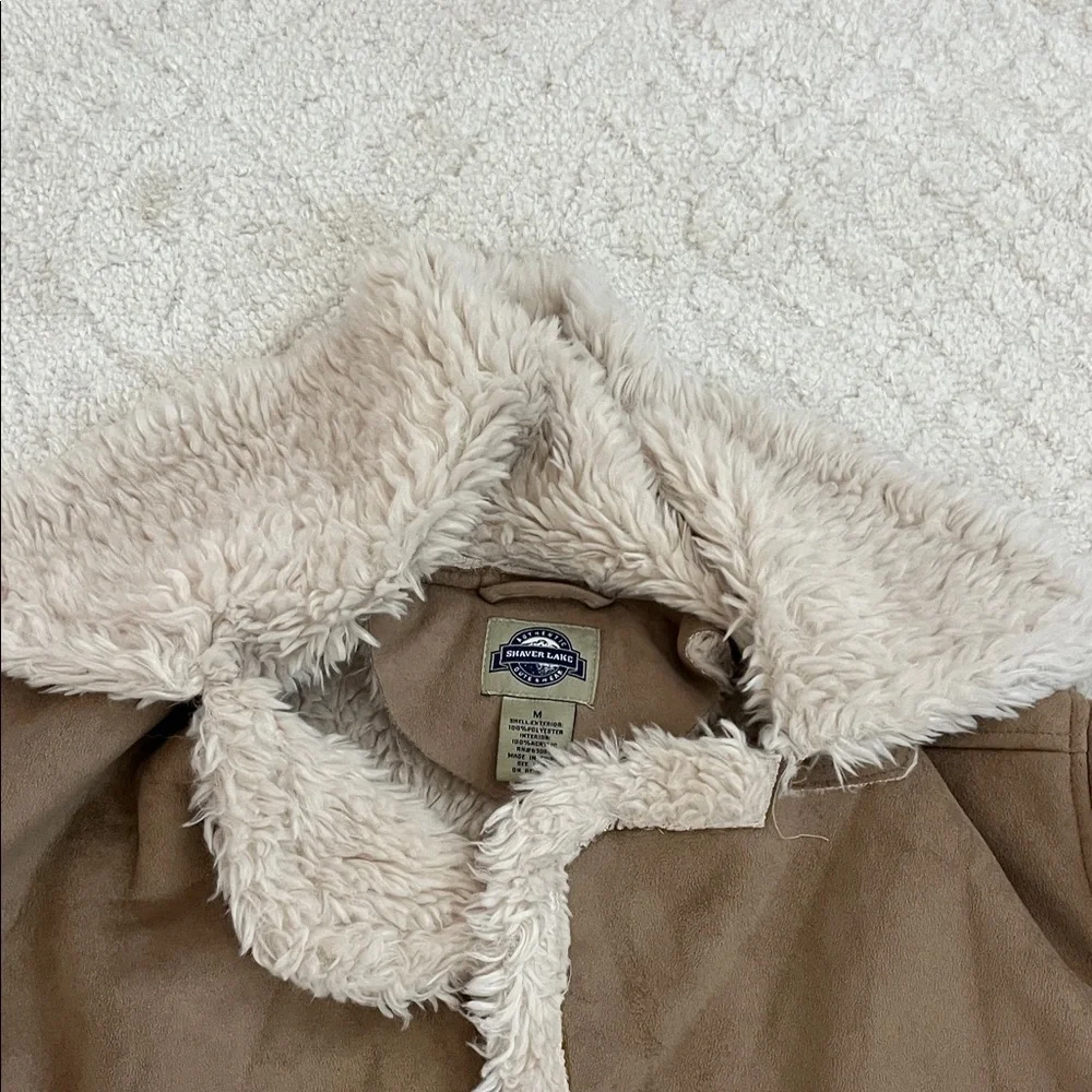 Cozy Brown Jacket with Faux Fur Trim - Picture 4 of 6